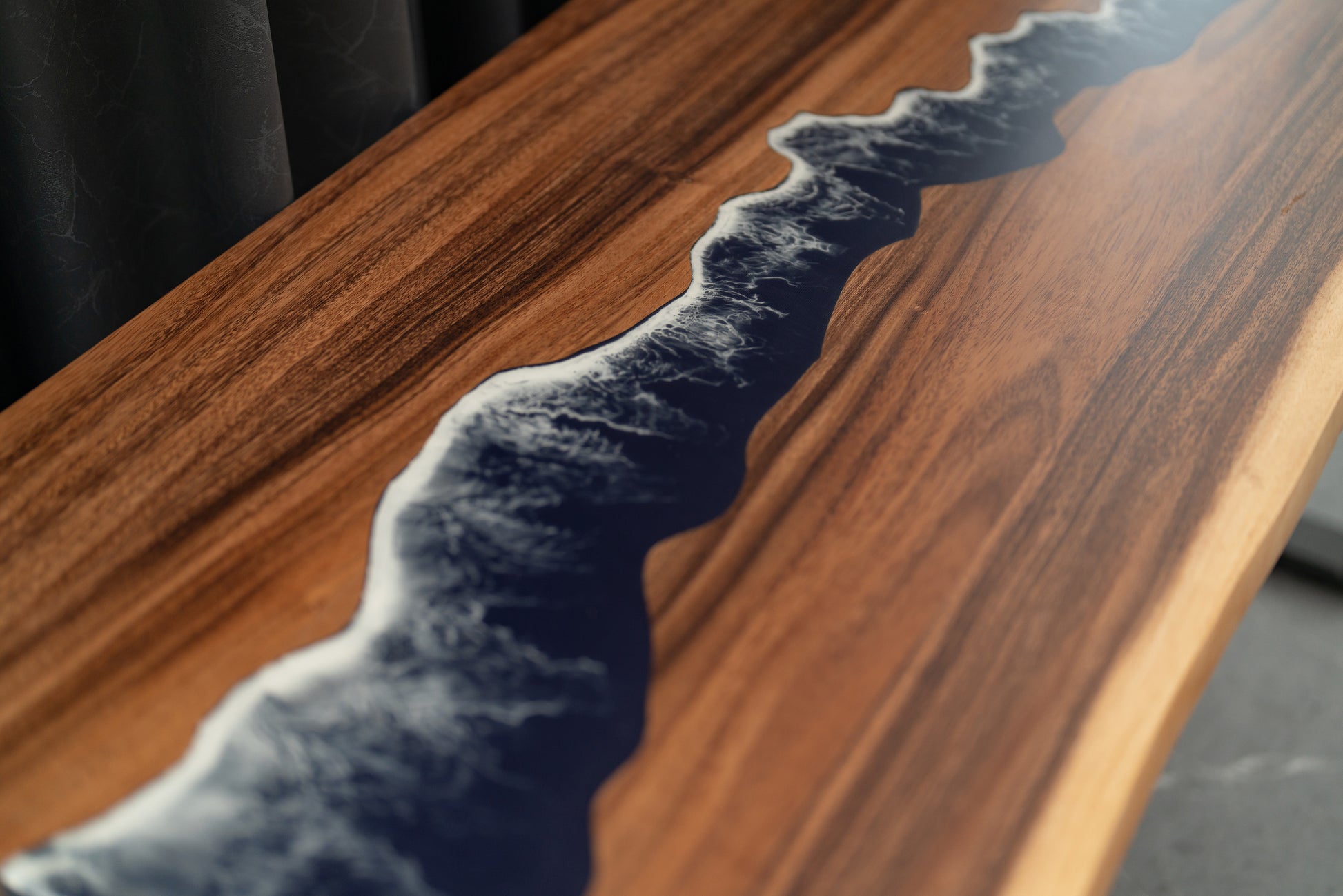 LiveEdgeEpoxySolidWood_White_MaterialView3_ElephantDesks_CoastlineStandingDesk