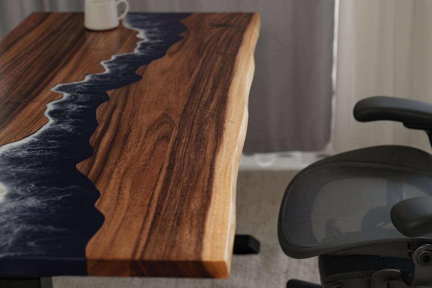 LiveEdgeEpoxySolidWood_White_SceneView12_ElephantDesks_CoastlineStandingDesk