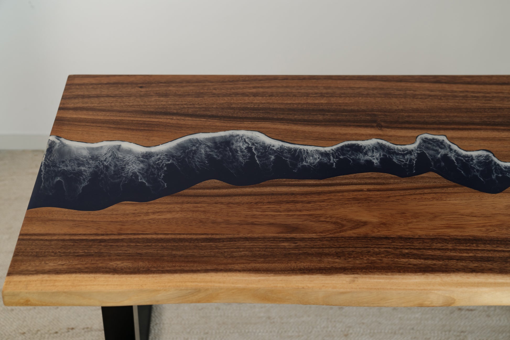 LiveEdgeEpoxySolidWood_White_SceneView9_ElephantDesks_CoastlineStandingDesk