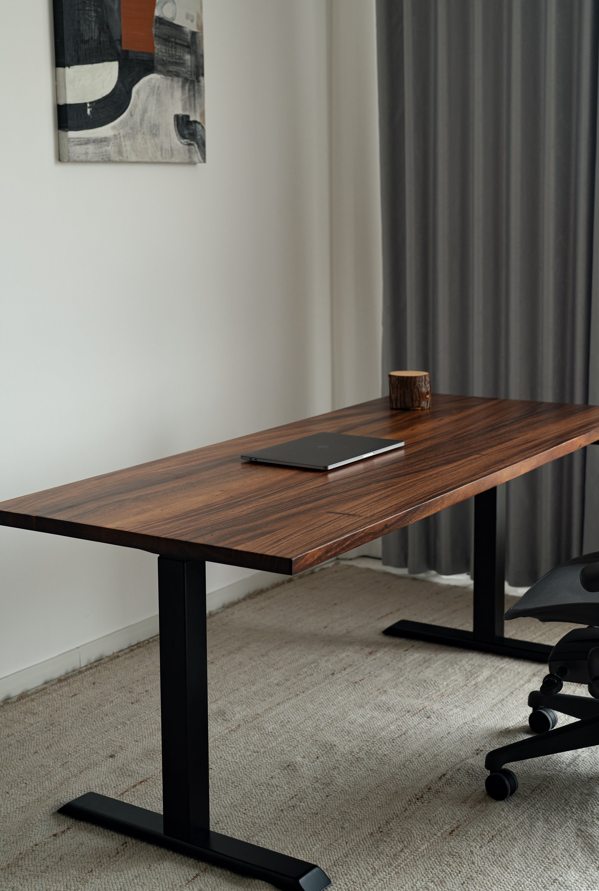 WalnutSolidWood_SceneView1_ElephantDesks_AbundanceStandingDesk