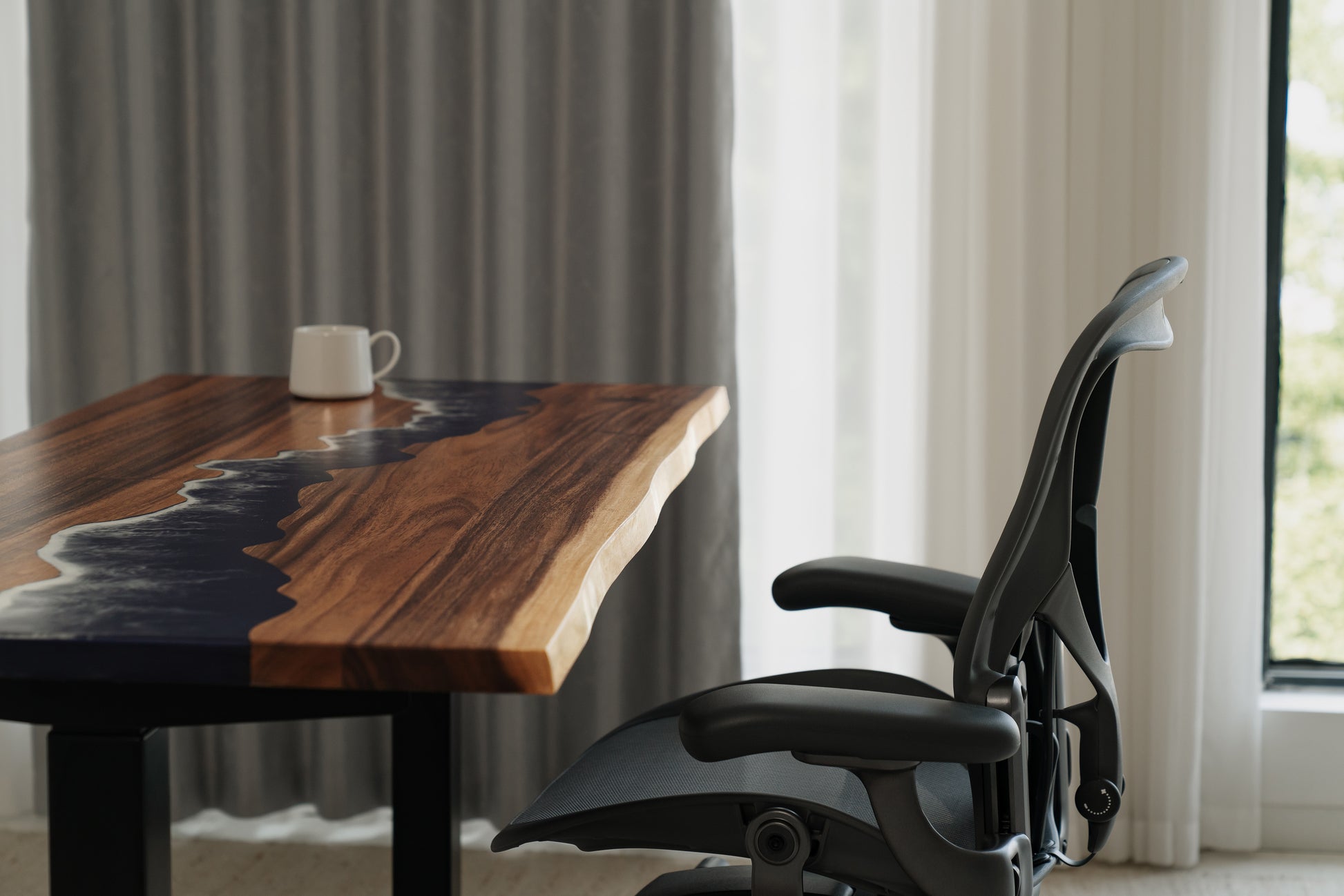 live_edge_epoxy_solid_wood_white_scene_view13_elephant_desks_coastline_standing_desk