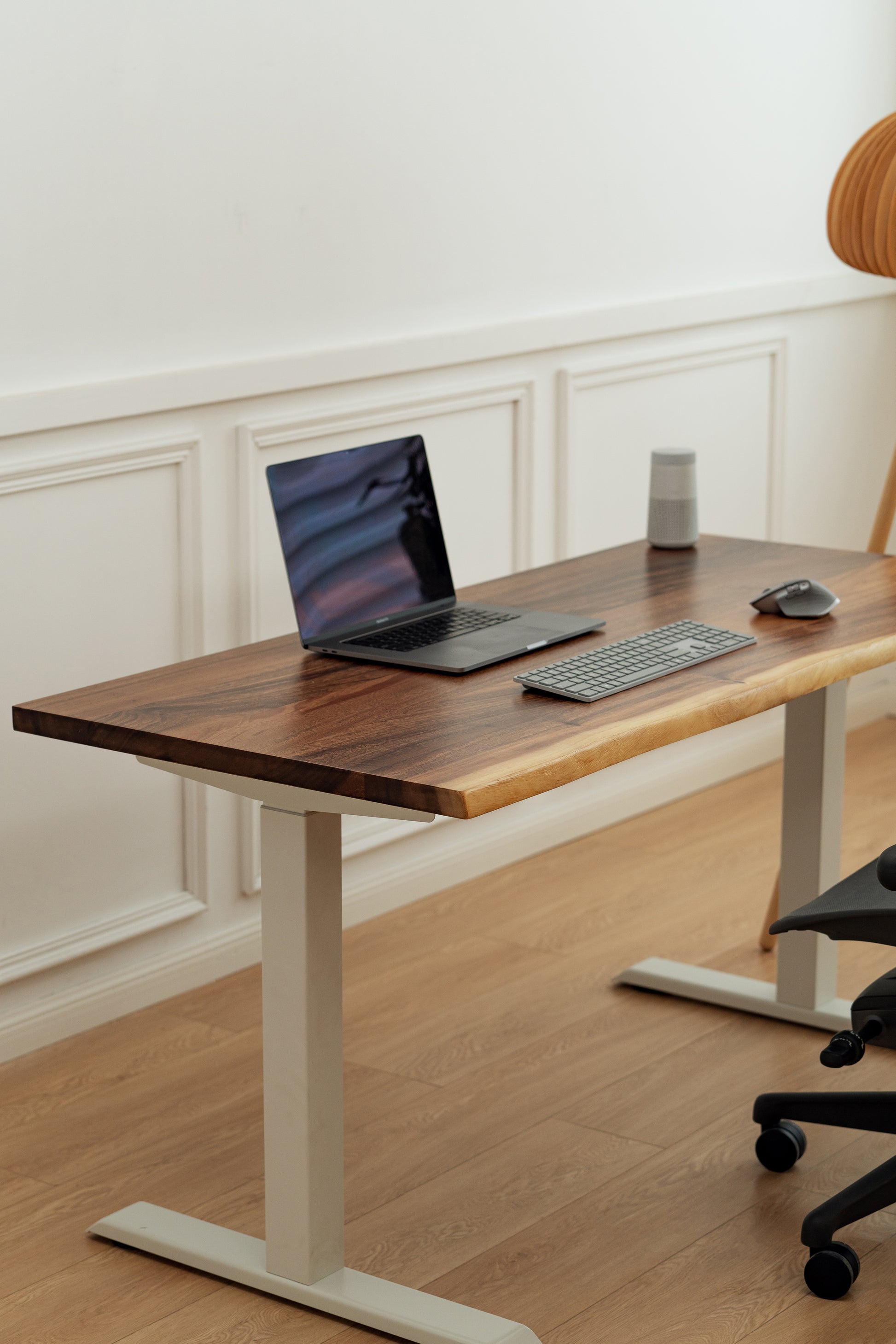 LiveEdgeWalnutSolidWood_White_SceneView_ElephantDesks_WavyStandingDesk